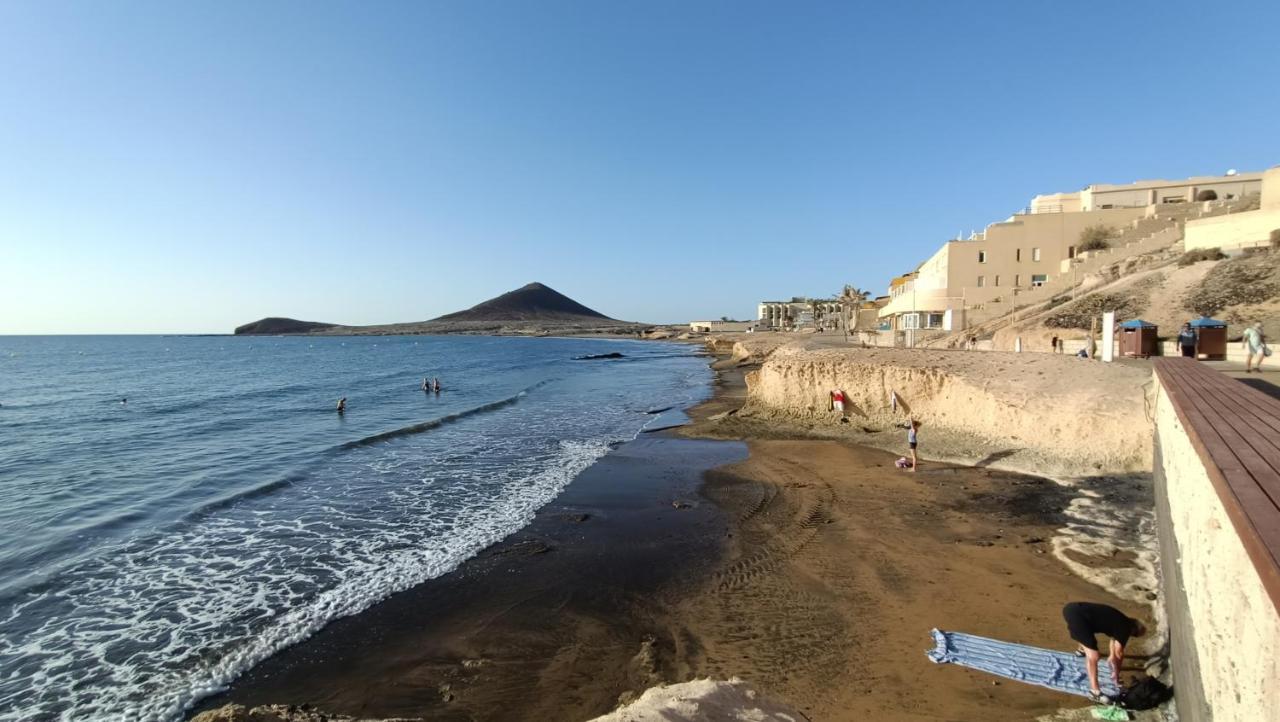 Views Of El Medano Beach, Two Екстериор снимка